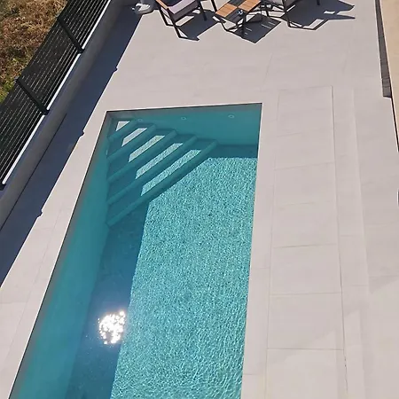 White Hills *